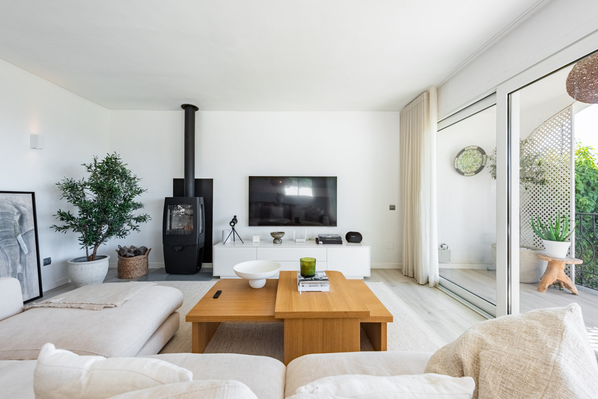 4 Bed Townhouse for sale in Istán Costa Del Sol, Málaga, Spain