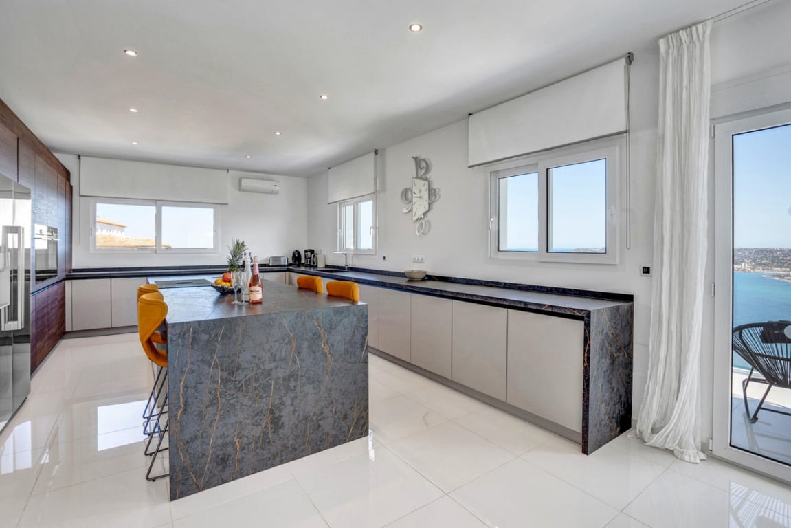 5 Bed Townhouse for sale in Javea Costa Blanca, Alicante, Spain