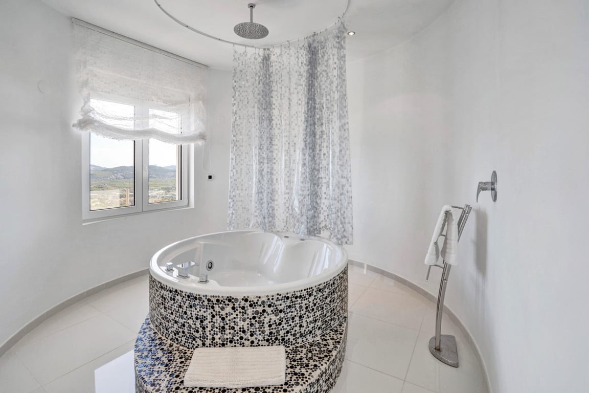 5 Bed Townhouse for sale in Javea Costa Blanca, Alicante, Spain