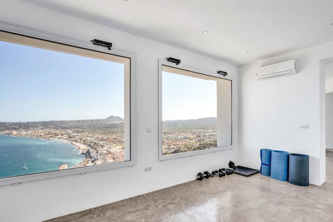 5 Bed Townhouse for sale in Javea Costa Blanca, Alicante, Spain