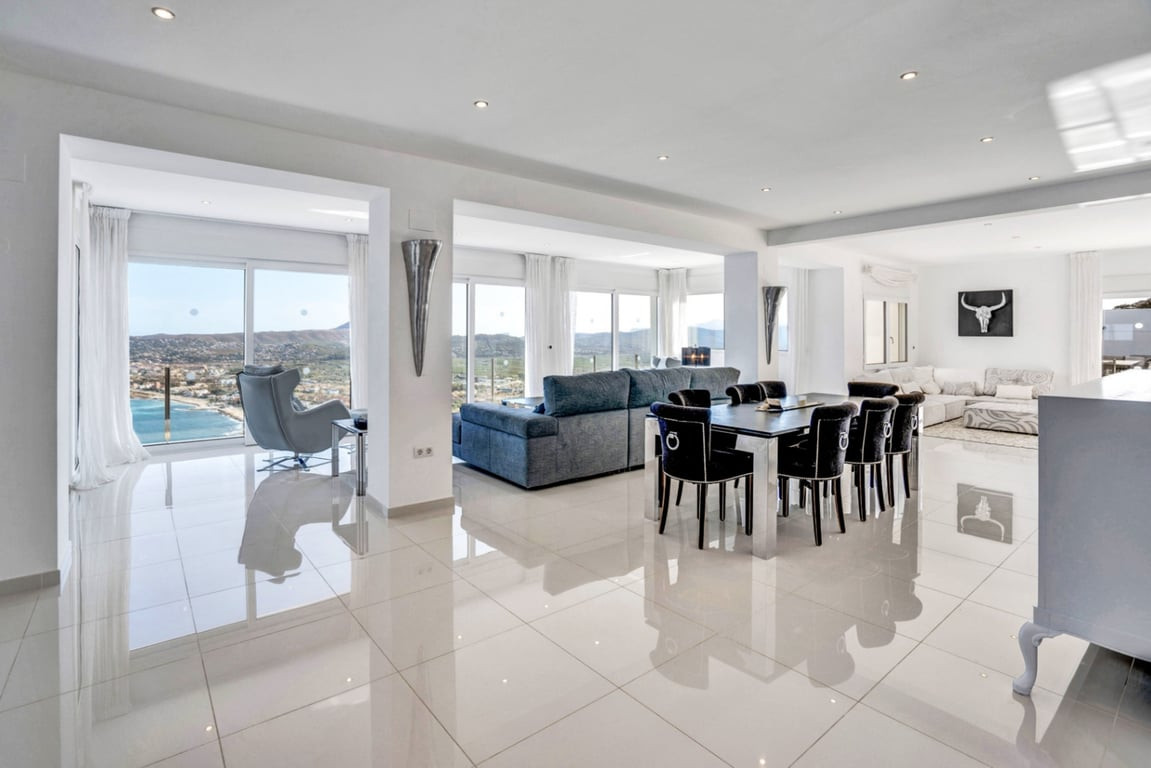 5 Bed Townhouse for sale in Javea Costa Blanca, Alicante, Spain