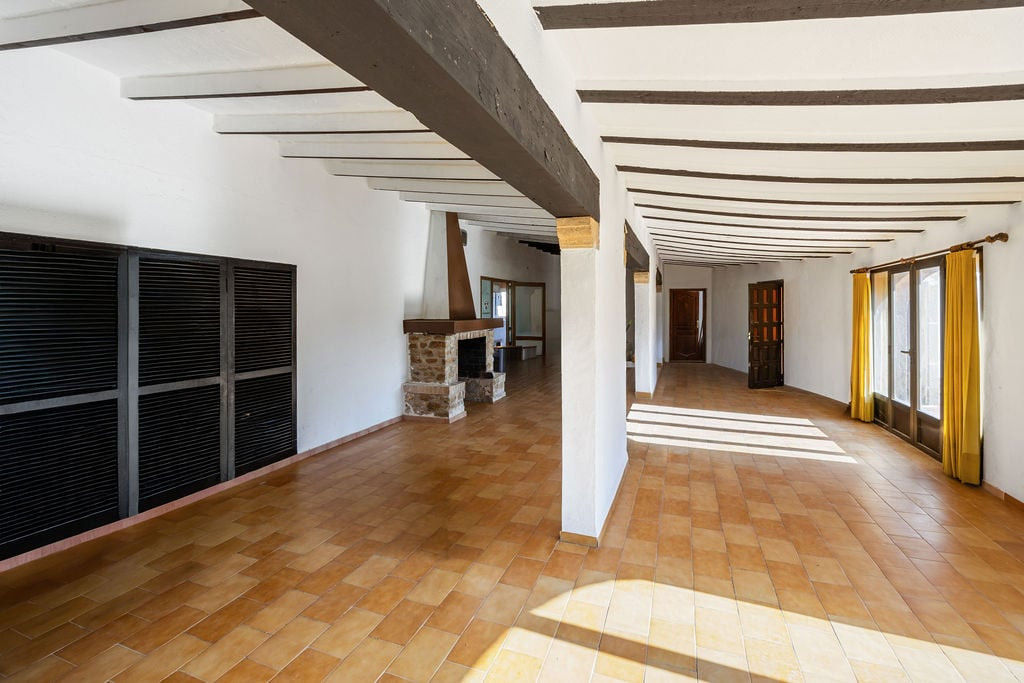 3 Bed Commercial unit for sale in Javea Costa Blanca, Alicante, Spain