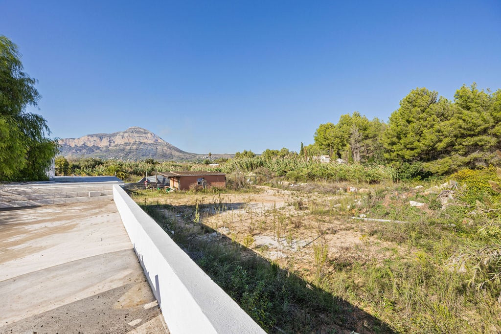 3 Bed Commercial unit for sale in Javea Costa Blanca, Alicante, Spain