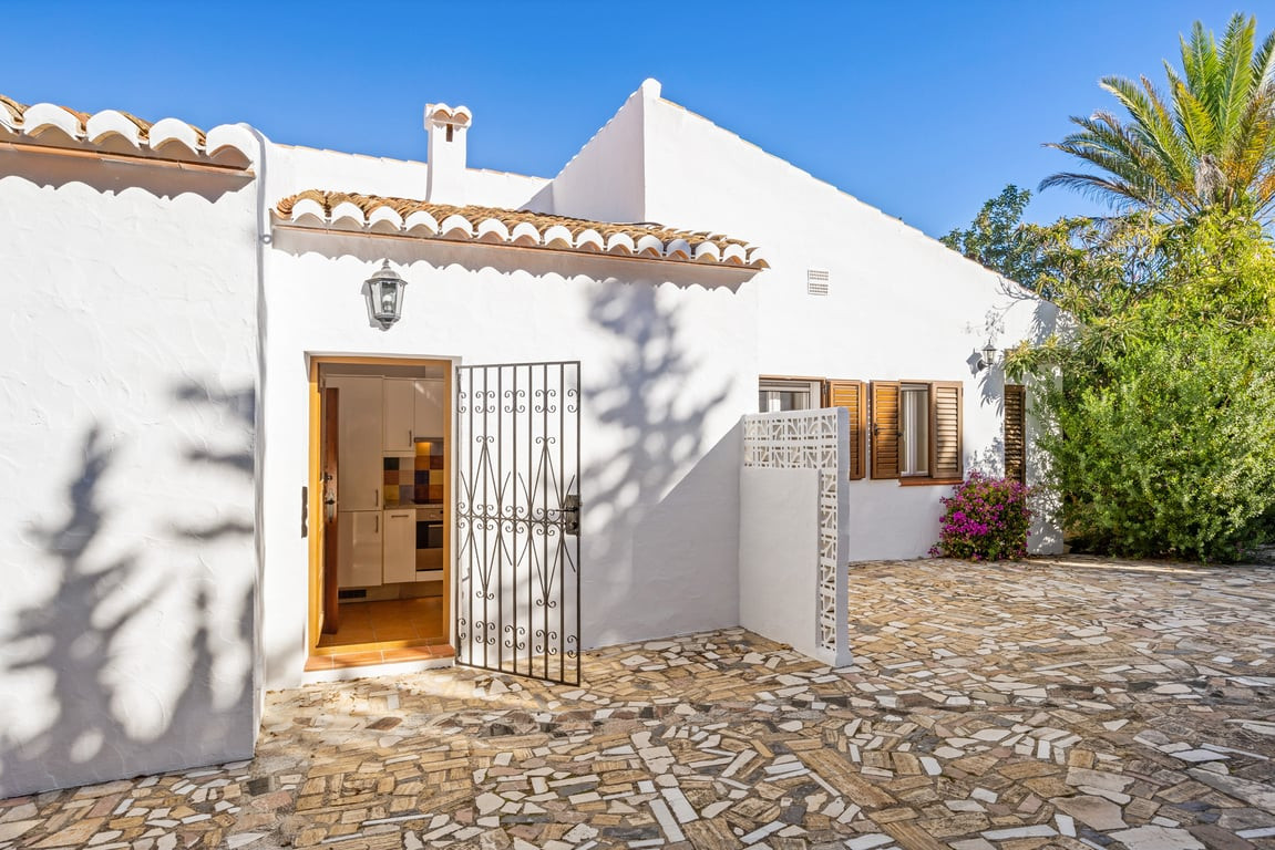 Se vende Villa - Chalet de 4 dormitorios en Costa Blanca, Alicante, España