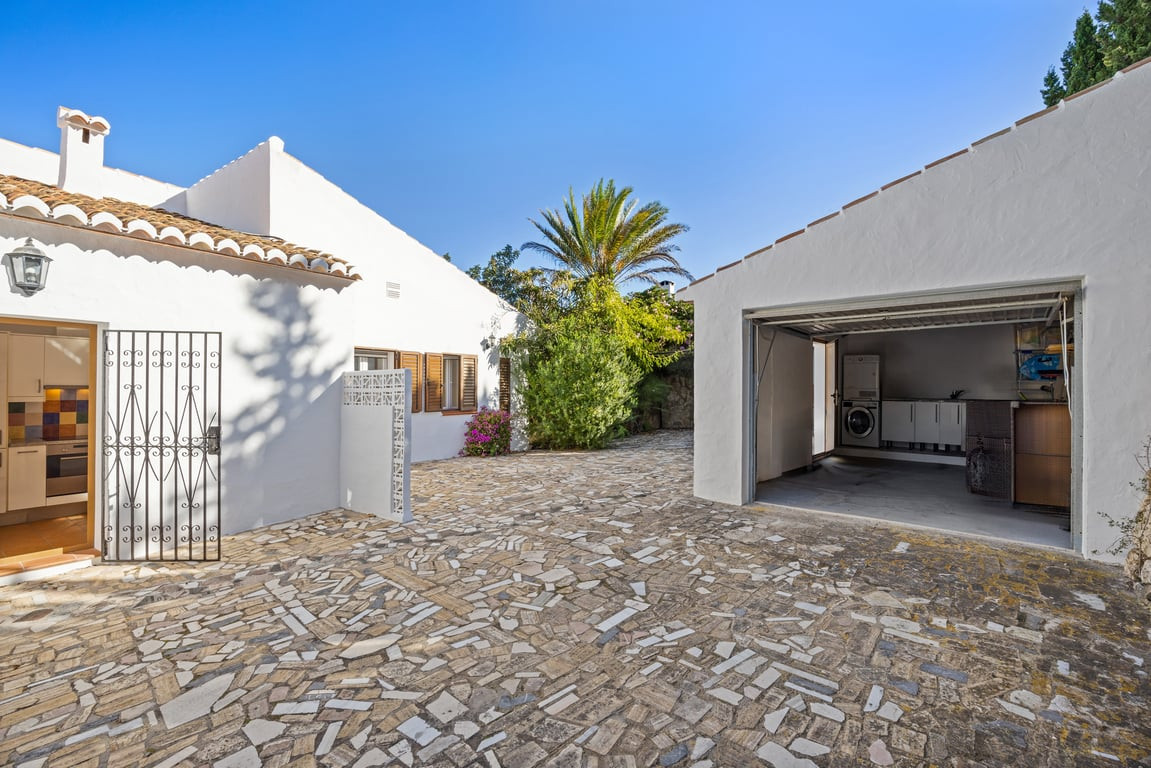 Se vende Villa - Chalet de 4 dormitorios en Costa Blanca, Alicante, España