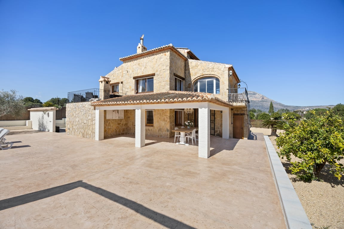 6 Bed Townhouse for sale in Javea Costa Blanca, Alicante, Spain