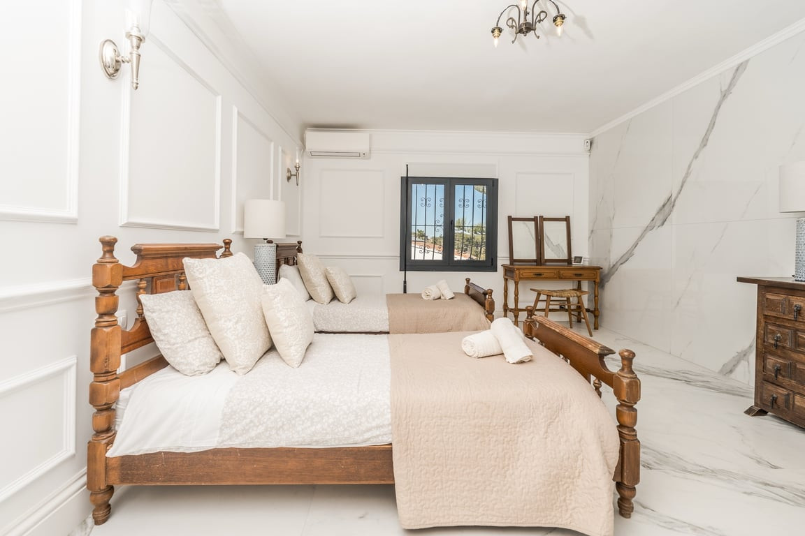 5 Bed Townhouse for sale in Javea Costa Blanca, Alicante, Spain