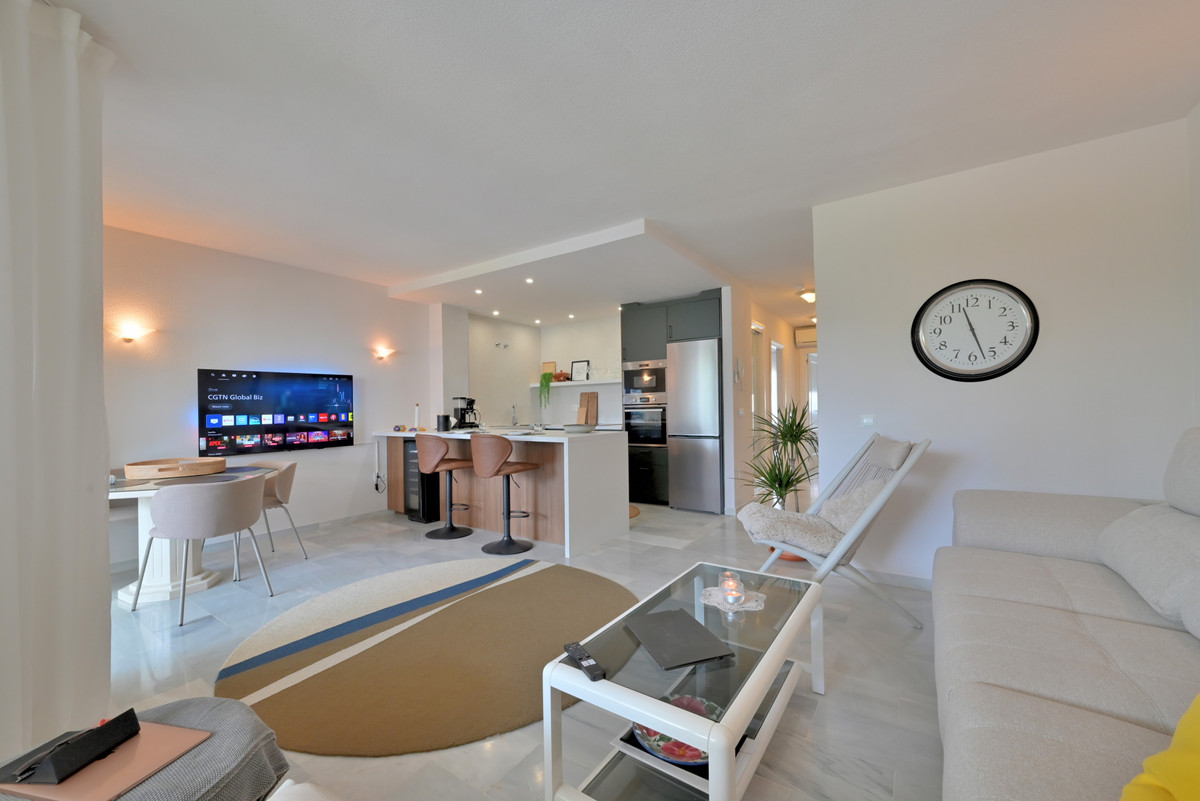 Se vende Apartamento Planta Media de 2 dormitorios en Costa Del Sol, Málaga, España