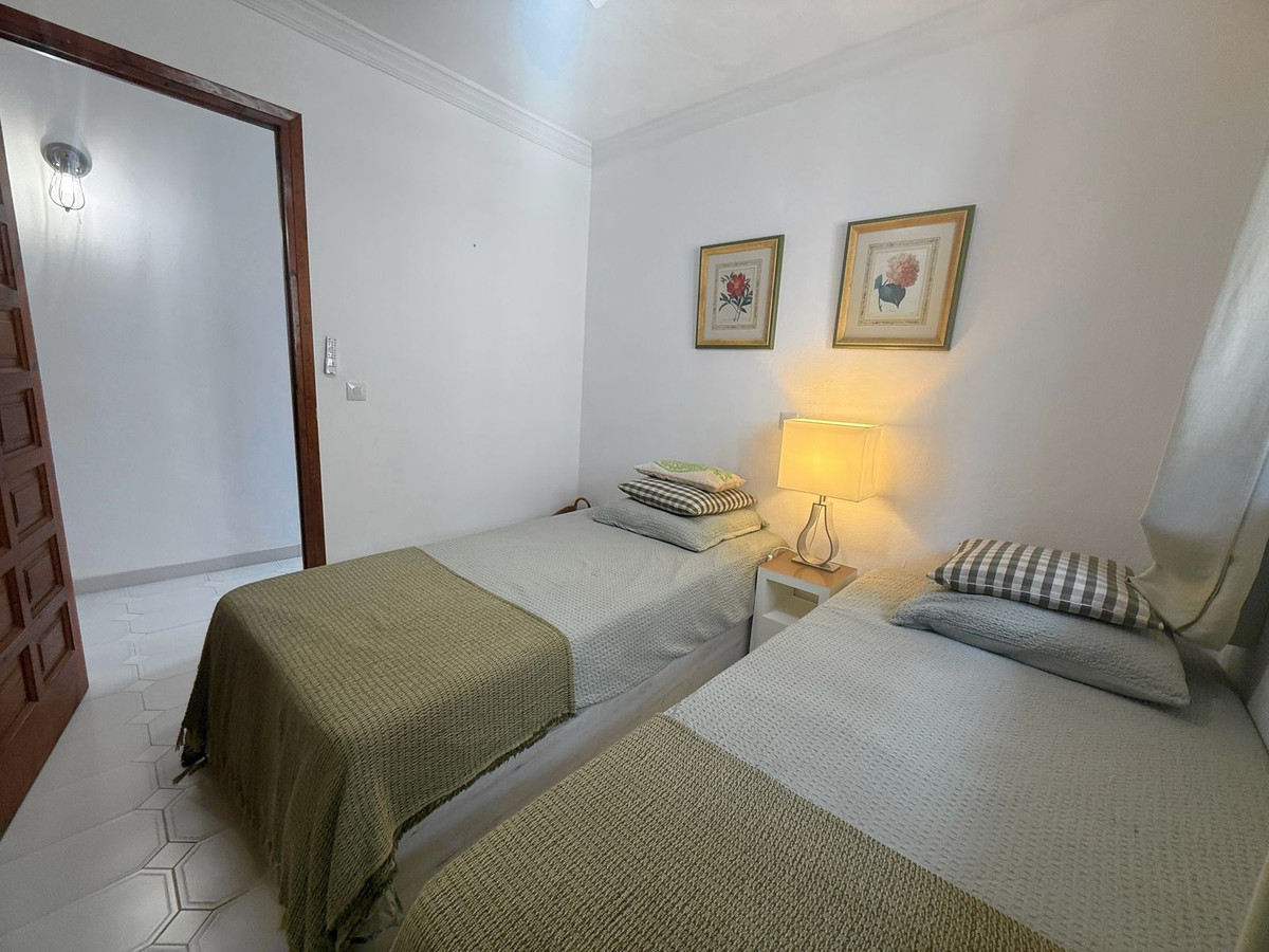 Se vende Pareada de 3 dormitorios en Costa Del Sol, Málaga, España