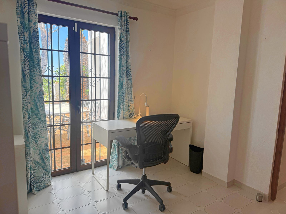 Se vende Pareada de 3 dormitorios en Costa Del Sol, Málaga, España