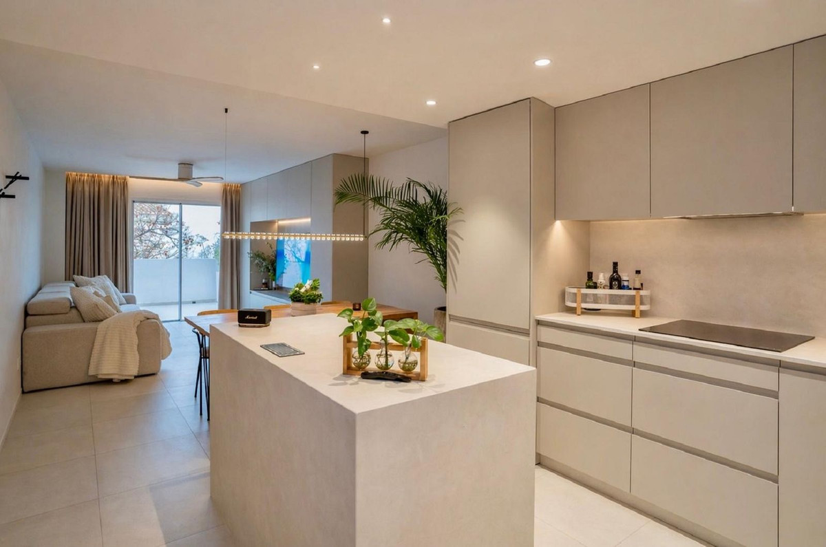 Se vende Apartamento Planta Media de 3 dormitorios en Costa Del Sol, Málaga, España