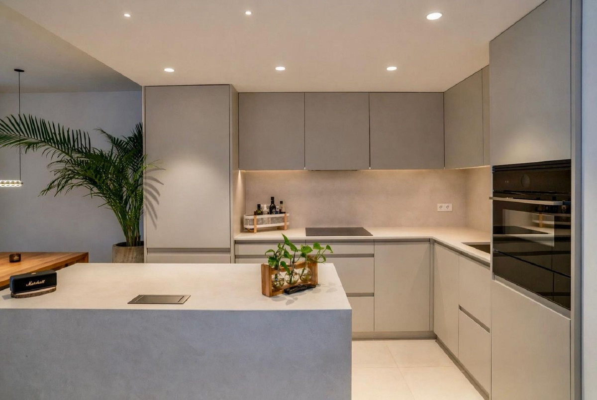 Se vende Apartamento Planta Media de 3 dormitorios en Costa Del Sol, Málaga, España