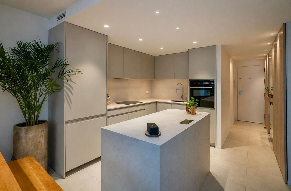 Se vende Apartamento Planta Media de 3 dormitorios en Costa Del Sol, Málaga, España