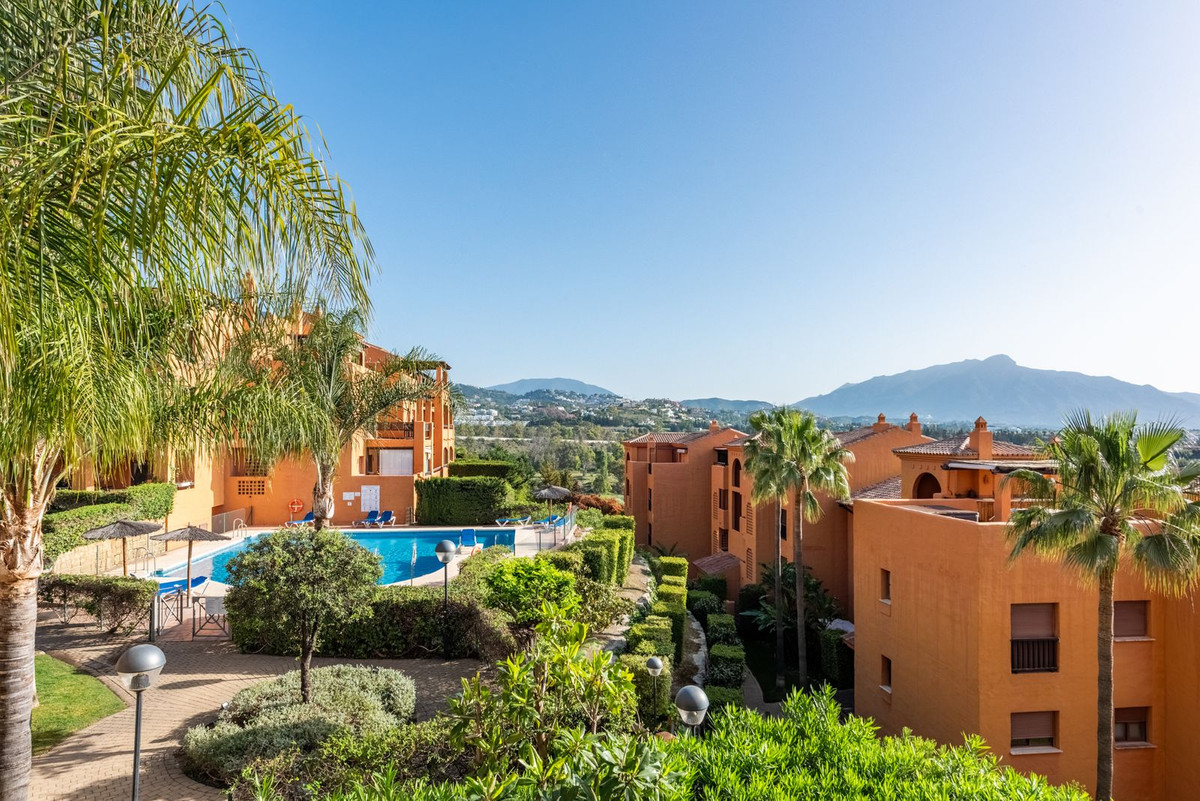 3 Bed Apartment for sale in Benahavís Costa Del Sol, Málaga, Spain
