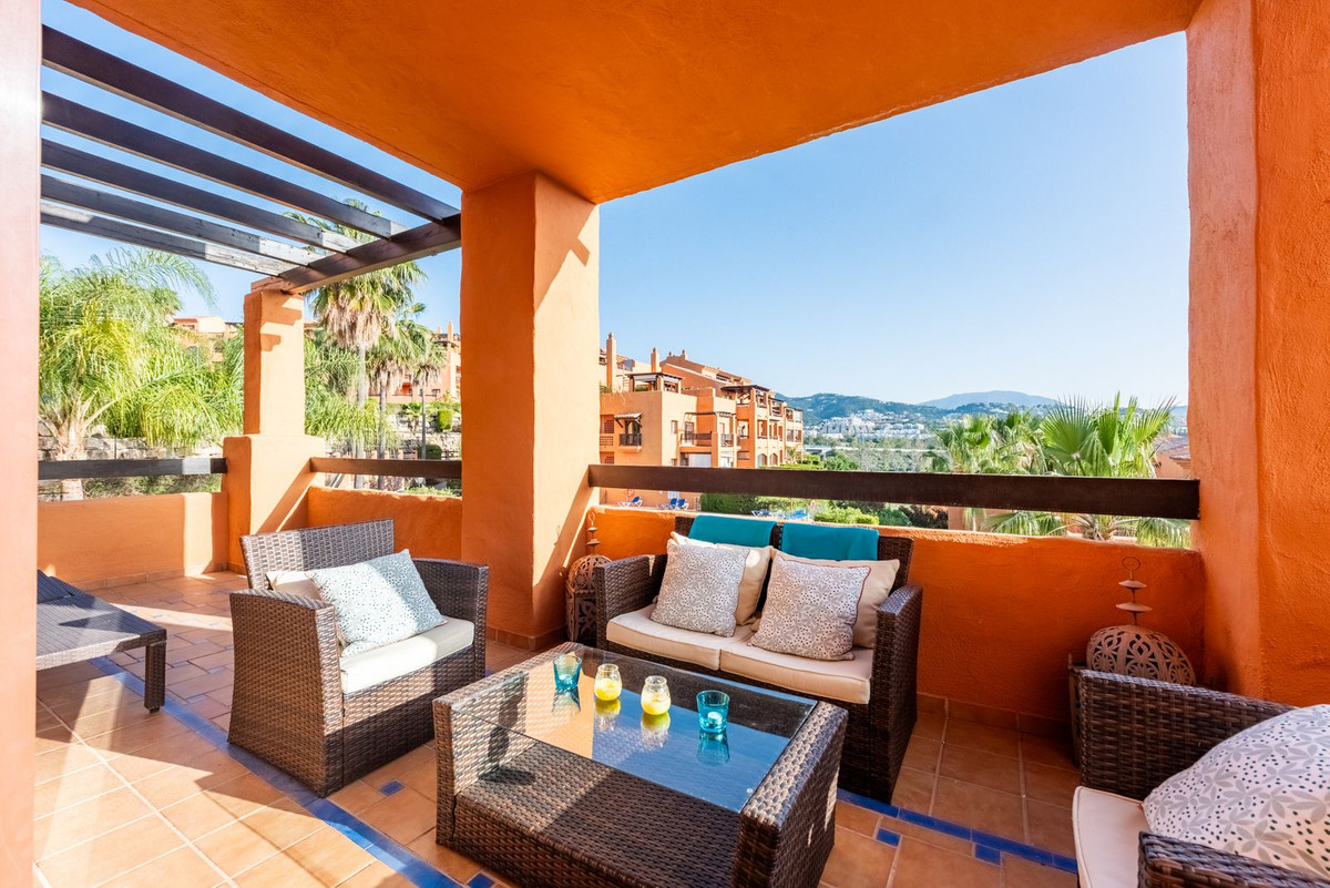 3 Bed Apartment for sale in Benahavís Costa Del Sol, Málaga, Spain