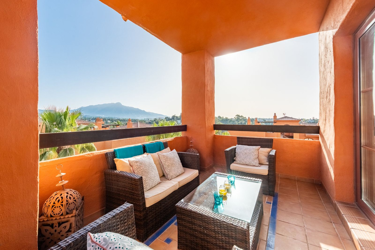 3 Bed Apartment for sale in Benahavís Costa Del Sol, Málaga, Spain