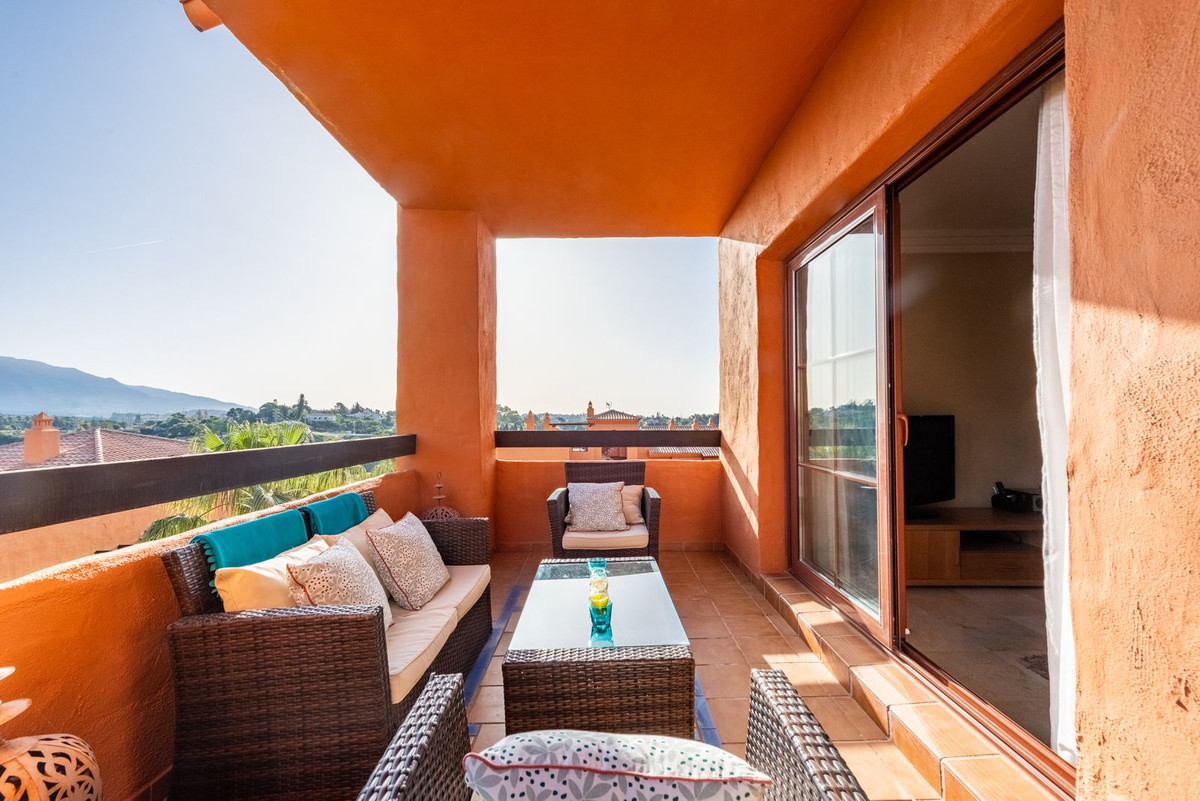 3 Bed Apartment for sale in Benahavís Costa Del Sol, Málaga, Spain