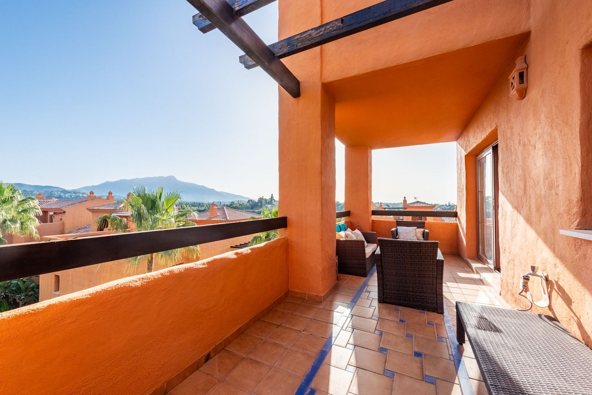 3 Bed Apartment for sale in Benahavís Costa Del Sol, Málaga, Spain