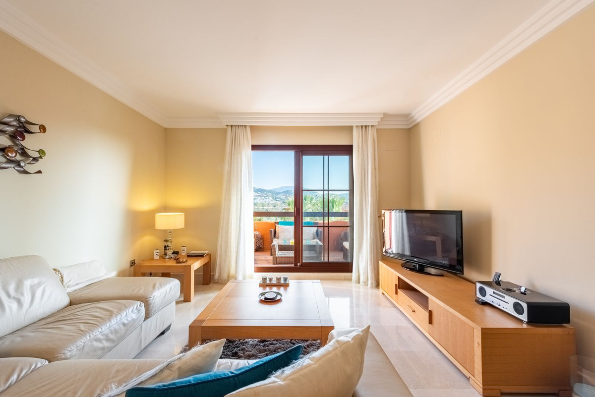 3 Bed Apartment for sale in Benahavís Costa Del Sol, Málaga, Spain