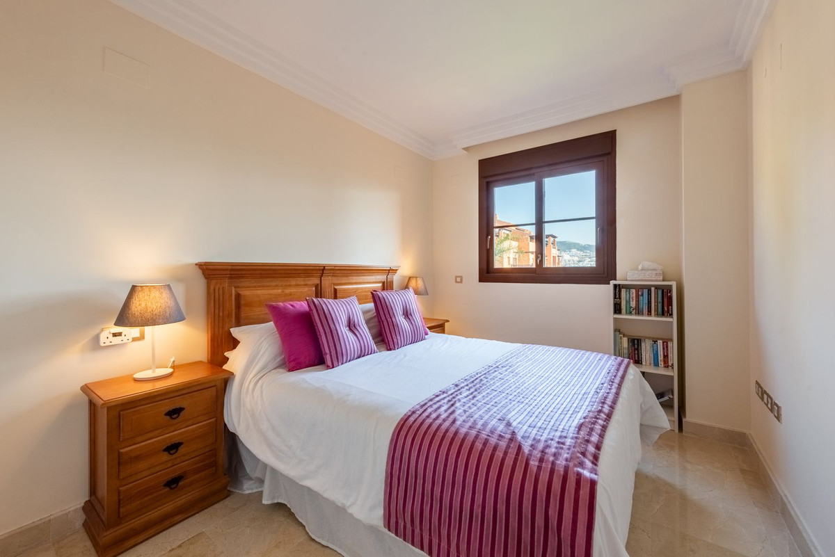 3 Bed Apartment for sale in Benahavís Costa Del Sol, Málaga, Spain