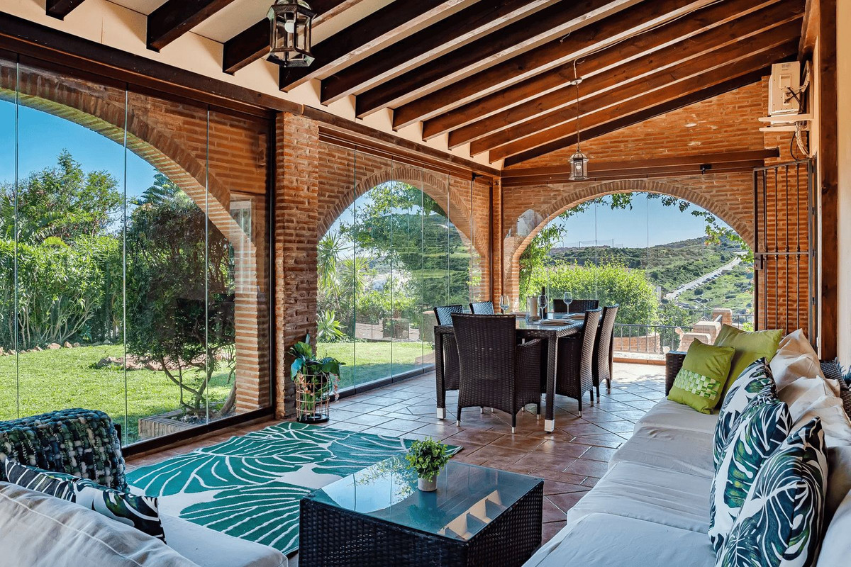 4 Bed Townhouse for sale in Estepona Costa Del Sol, Málaga, Spain