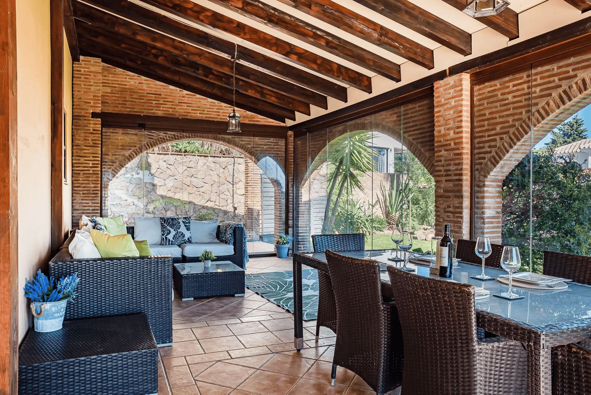 4 Bed Townhouse for sale in Estepona Costa Del Sol, Málaga, Spain