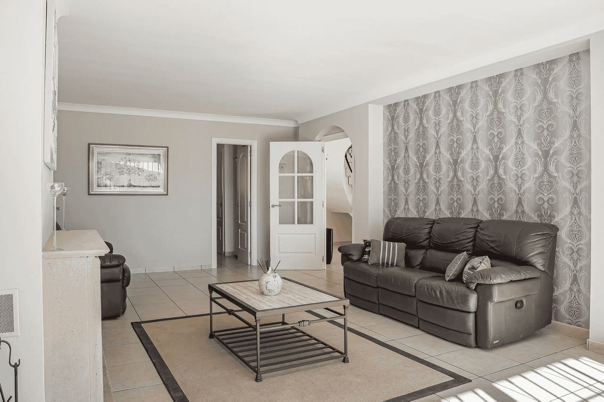 4 Bed Townhouse for sale in Estepona Costa Del Sol, Málaga, Spain