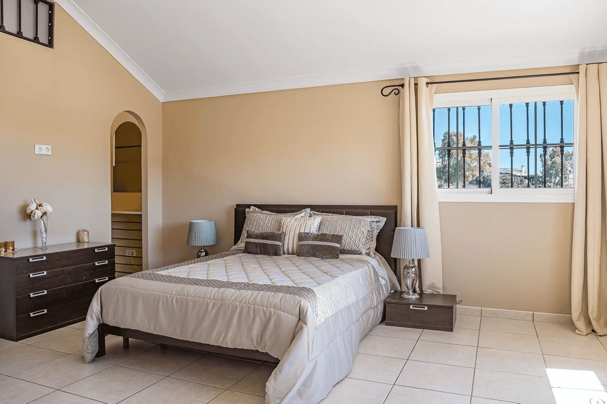4 Bed Townhouse for sale in Estepona Costa Del Sol, Málaga, Spain