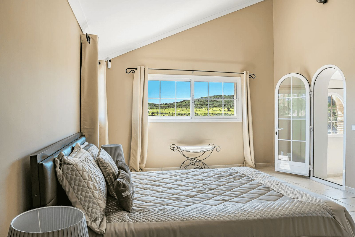4 Bed Townhouse for sale in Estepona Costa Del Sol, Málaga, Spain