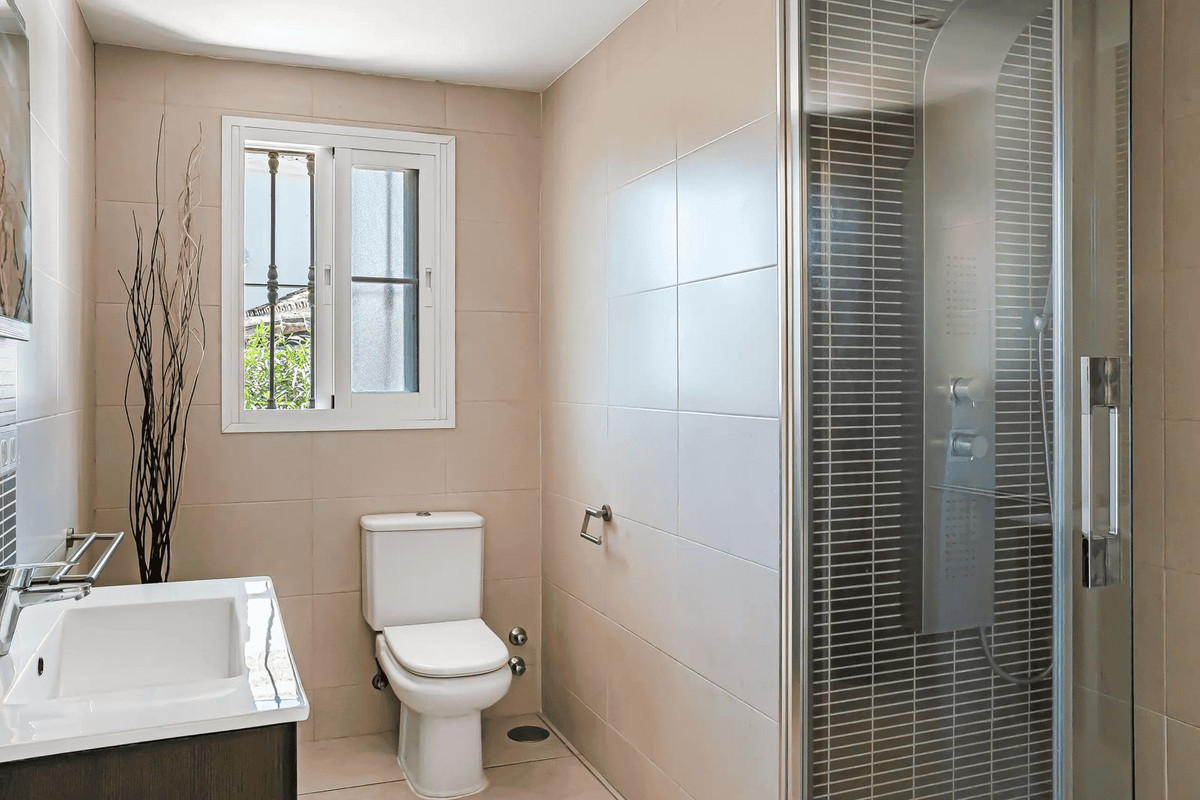 4 Bed Townhouse for sale in Estepona Costa Del Sol, Málaga, Spain
