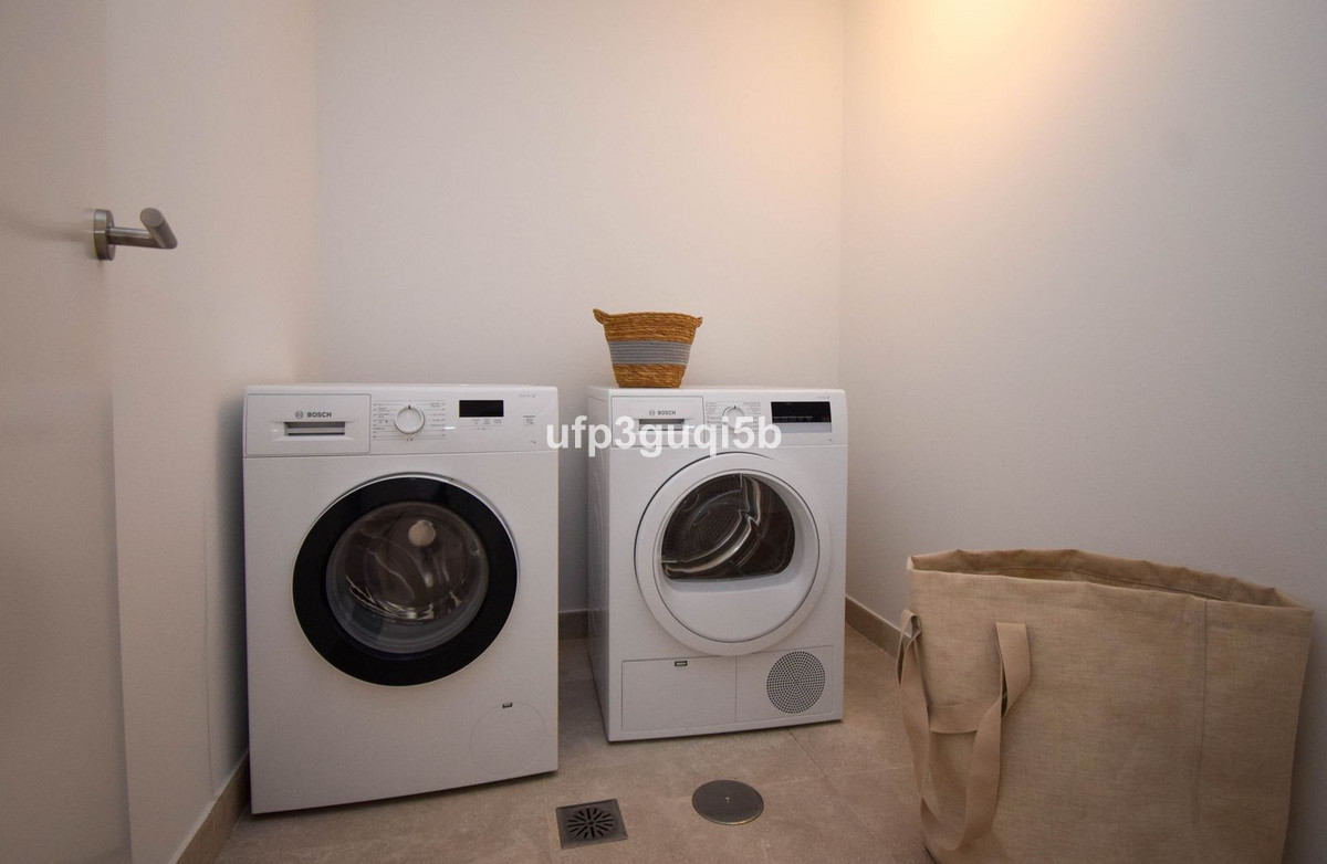 Se vende Pareada de 3 dormitorios en Costa Del Sol, Málaga, España
