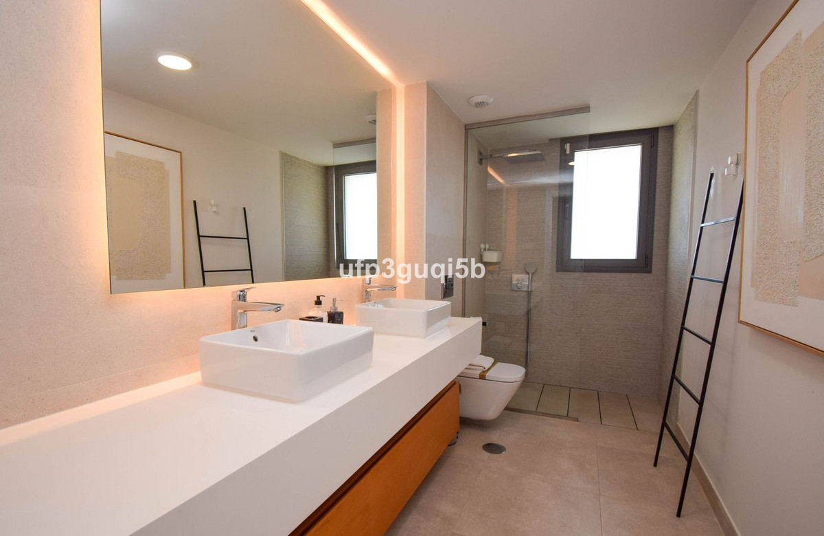 Se vende Pareada de 3 dormitorios en Costa Del Sol, Málaga, España