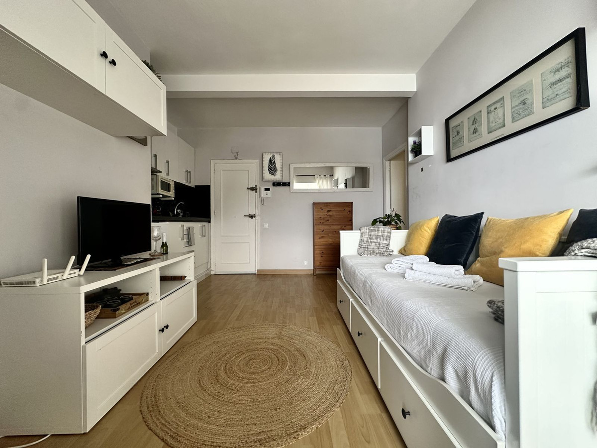 Se vende Estudio Planta Media  en Costa Del Sol, Málaga, España
