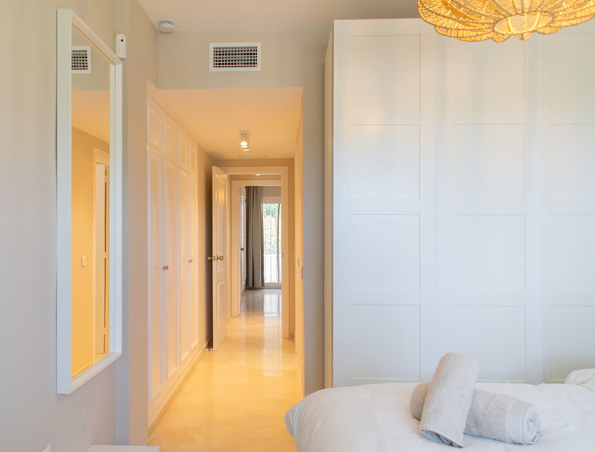Se vende Apartamento Planta Media de 2 dormitorios en Costa Del Sol, Málaga, España