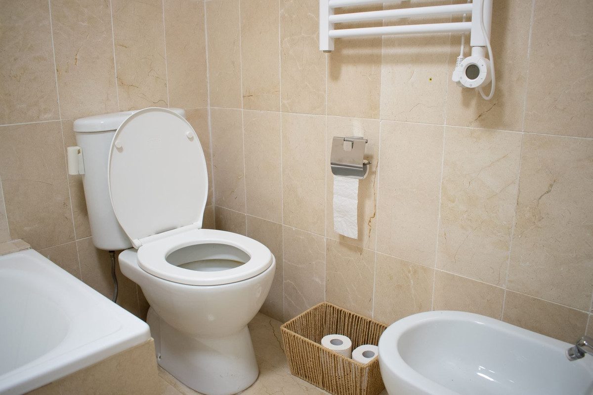 Se vende Apartamento Planta Media de 2 dormitorios en Costa Del Sol, Málaga, España
