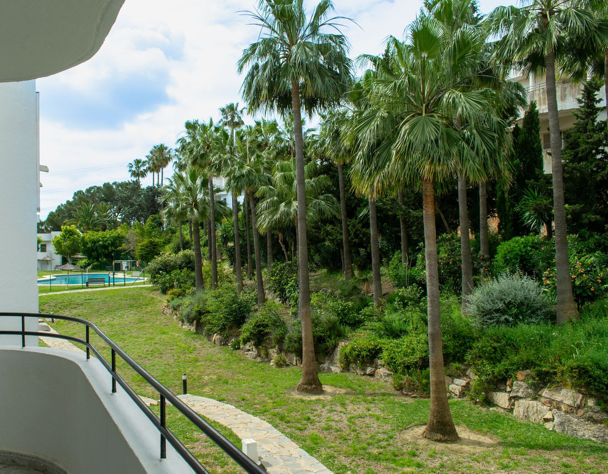 Se vende Apartamento Planta Media de 2 dormitorios en Costa Del Sol, Málaga, España