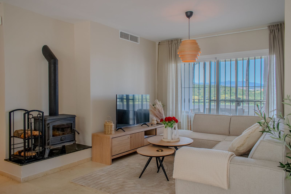 Se vende Apartamento Planta Media de 2 dormitorios en Costa Del Sol, Málaga, España
