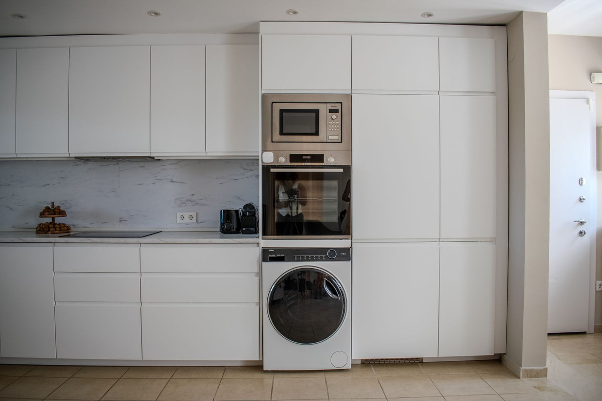 Se vende Apartamento Planta Media de 2 dormitorios en Costa Del Sol, Málaga, España