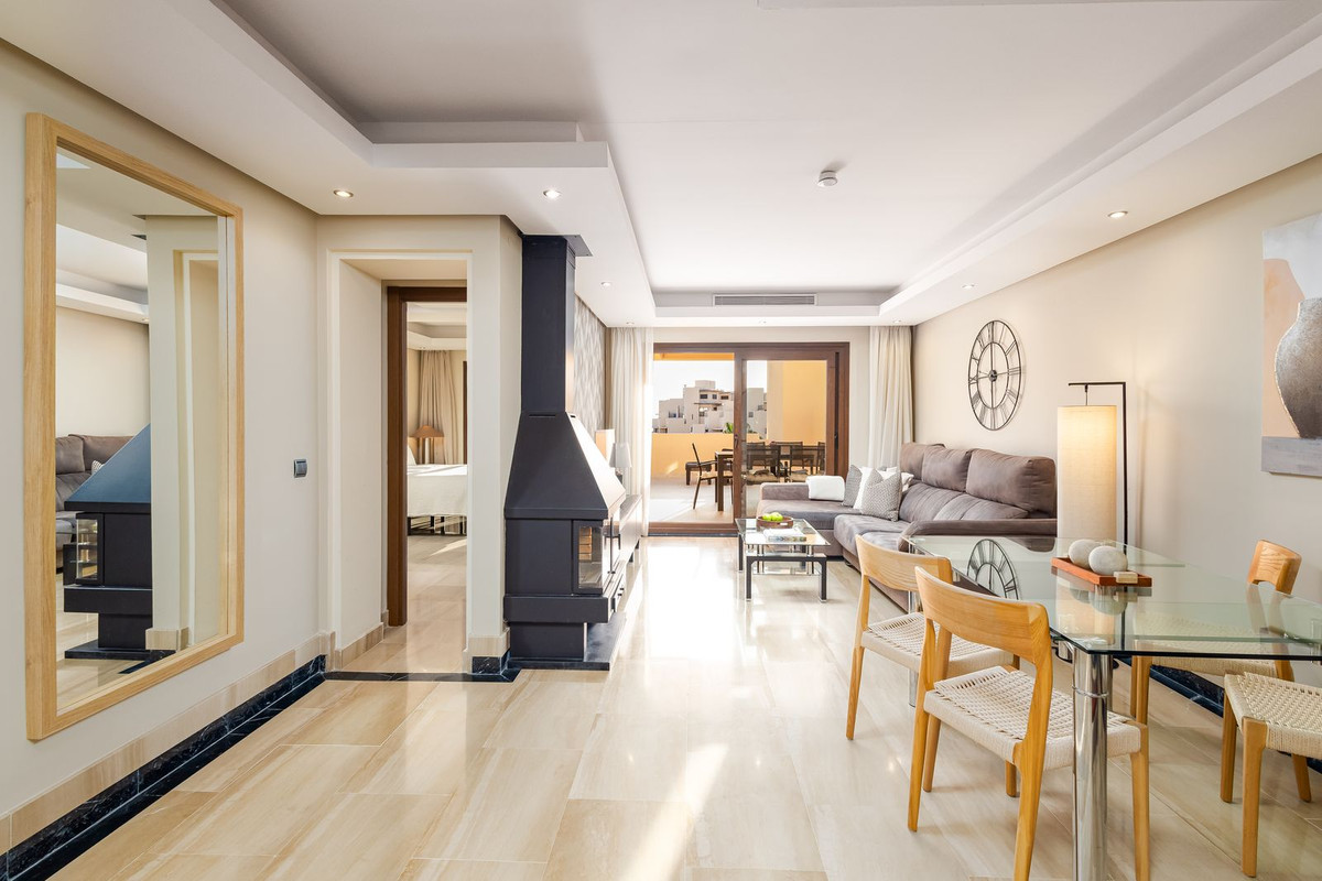 4 Bed Apartment for sale in Estepona Costa Del Sol, Málaga, Spain