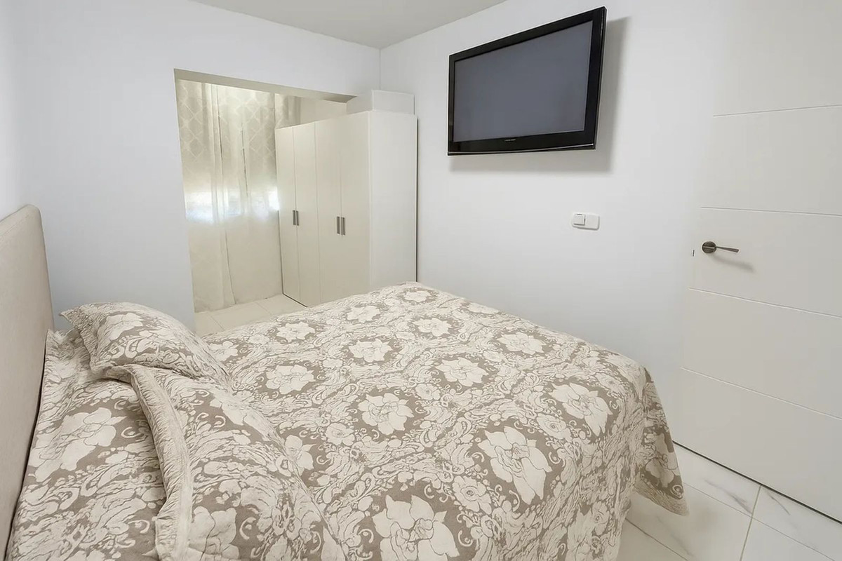3 Bed Apartment for sale in Benalmadena Costa Costa Del Sol, Málaga, Spain