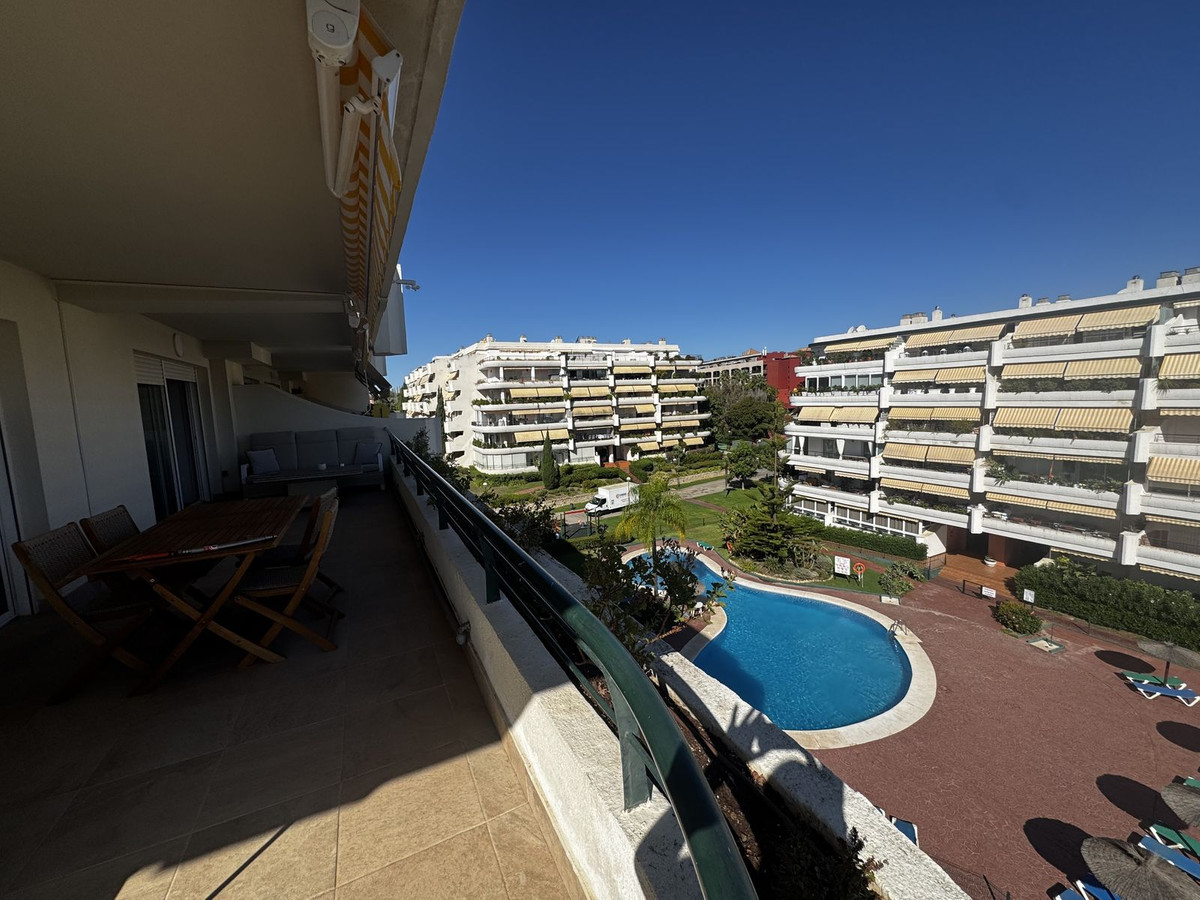 3 Bed Apartment for sale in Guadalmina Alta Costa Del Sol, Málaga, Spain