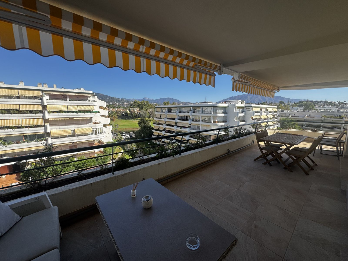 3 Bed Apartment for sale in Guadalmina Alta Costa Del Sol, Málaga, Spain