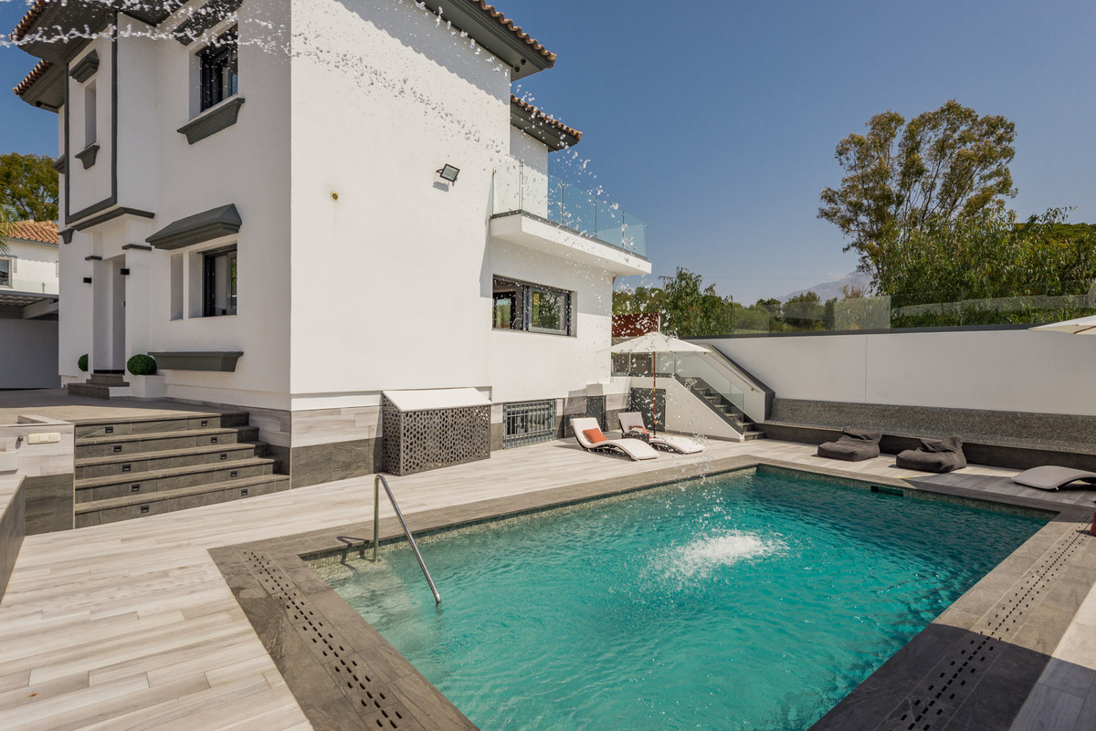 5 Bed Townhouse for sale in Puerto Banús Costa Del Sol, Málaga, Spain