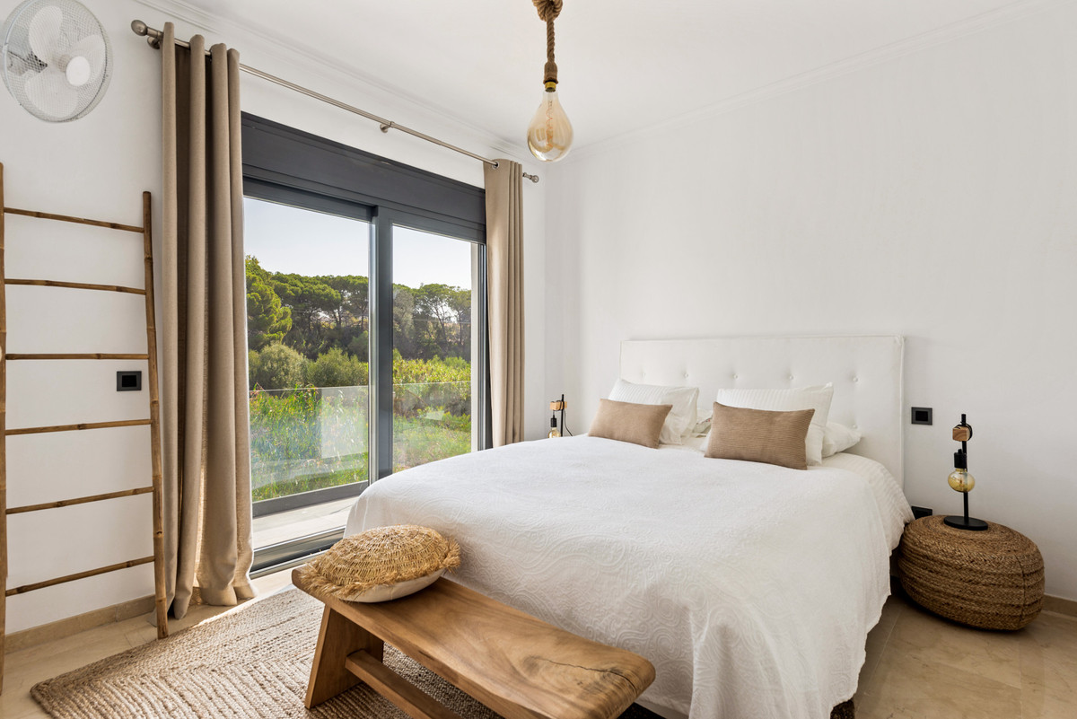 5 Bed Townhouse for sale in Puerto Banús Costa Del Sol, Málaga, Spain
