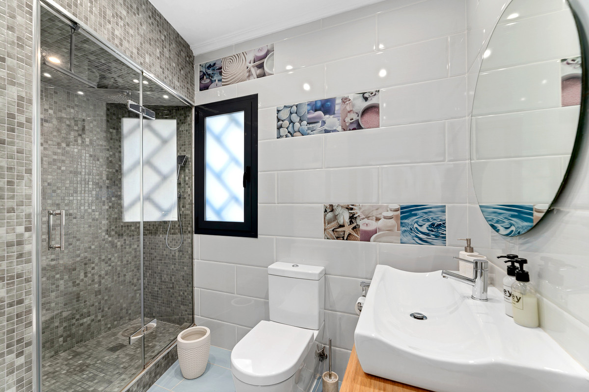 5 Bed Townhouse for sale in Puerto Banús Costa Del Sol, Málaga, Spain