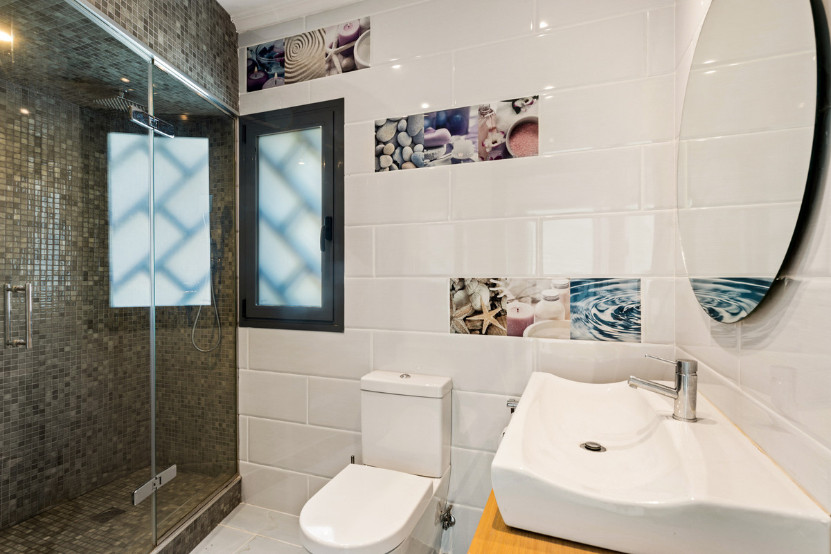 5 Bed Townhouse for sale in Puerto Banús Costa Del Sol, Málaga, Spain