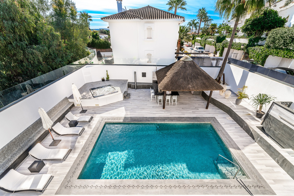 5 Bed Townhouse for sale in Puerto Banús Costa Del Sol, Málaga, Spain
