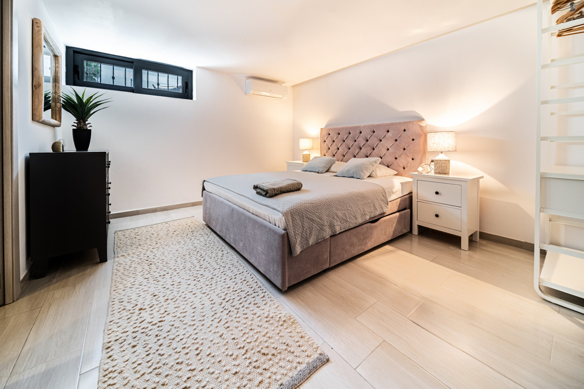 5 Bed Townhouse for sale in Puerto Banús Costa Del Sol, Málaga, Spain