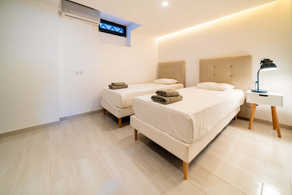 5 Bed Townhouse for sale in Puerto Banús Costa Del Sol, Málaga, Spain
