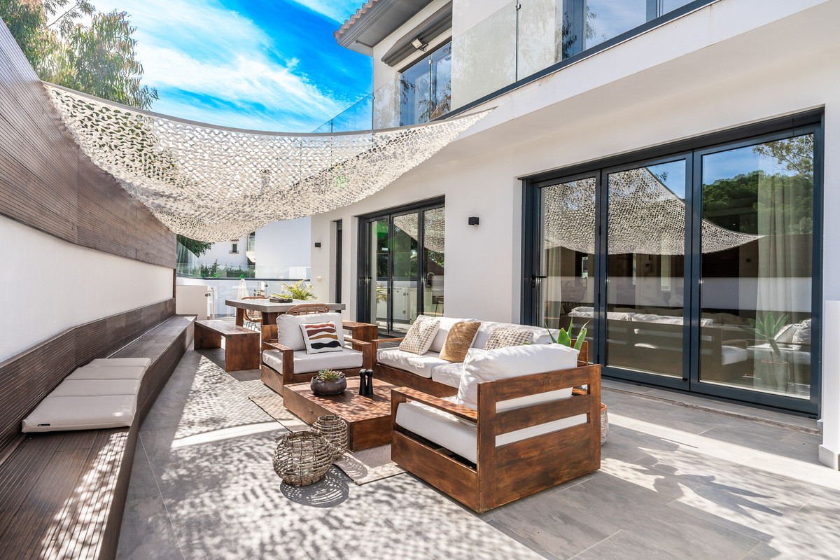 5 Bed Townhouse for sale in Puerto Banús Costa Del Sol, Málaga, Spain
